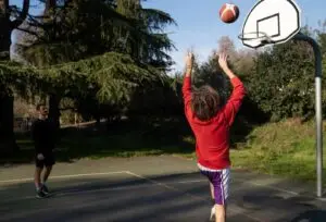 3 Reasons to Ensure Your Kids Play Sports Such as Basketball on a Regular Basis This Summer