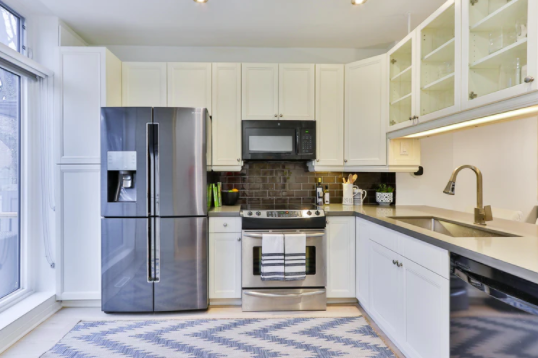 Small and clean kitchen